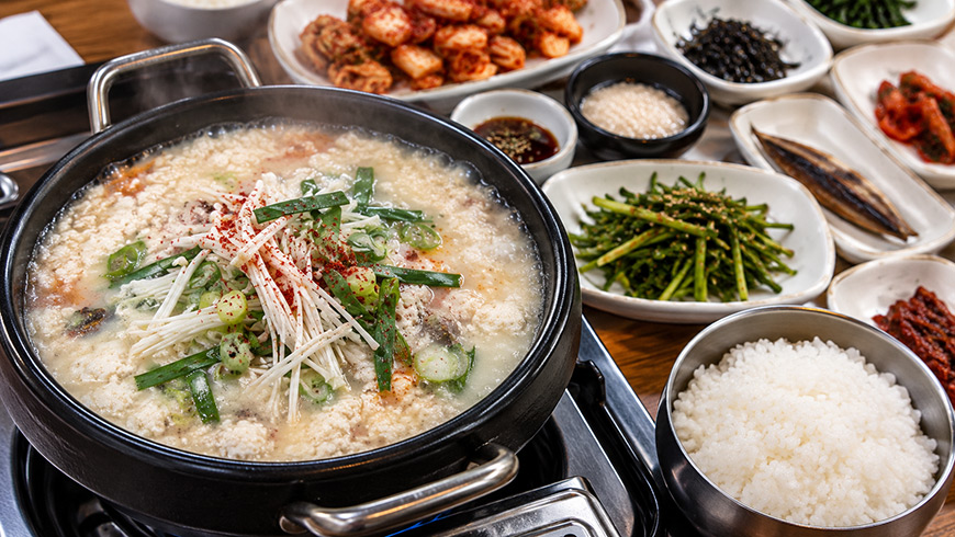 gangneung-chodang-sundubu Gangneung Chodang sundubu soft tofu served in a Korean meal